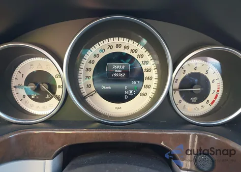 2014 Mercedes-Benz E 350 z USA, uszkodzony, nr VIN WDDHF5KB2EA828510